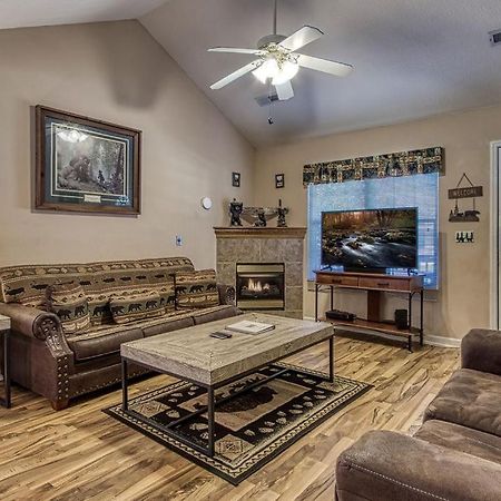 Rock Of Ages, Hot Tub, Game Room, Wifi, 1089 Free Tickets Each Paid Day, Dollywood And More Pigeon Forge Bagian luar foto